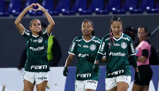 LIBERTADORES FEMININA: Palmeiras goleia em sua estreia