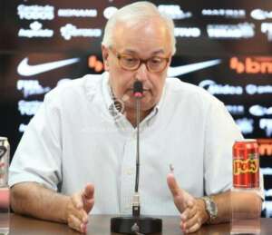 Diretor do Corinthians cobra CBF e pede demissão de Seneme: 'Abandone seu cargo'