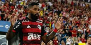 Xodó de última hora, Rodinei segue com futuro indefinido no Flamengo
