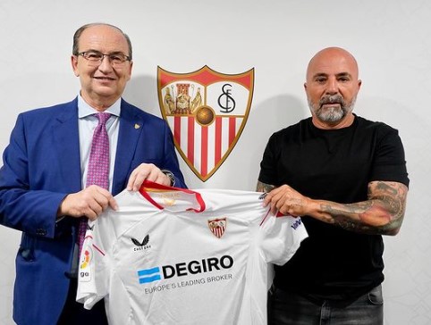 Jorge Sampaoli volta ao Sevilla cinco anos após ser alçado à seleção argentina