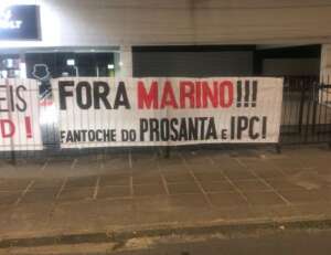 Conselho do Santa Cruz registra B.O. e aponta  culpado pelas faixas de protesto