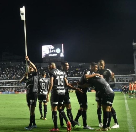 Orlando Ribeiro aponta Santos confiante para buscar a vaga na Libertadores