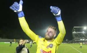 Série B: Goleiro também esbraveja contra Operário: 'Falta um time que queira escapar'