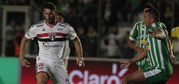 São Paulo entrou de vez na briga por uma vaga na Libertadores