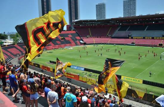 Torcida marca presença em último treino do Sport antes de encarar o Cruzeiro