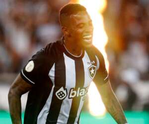 Botafogo 2 x 1 Red Bull Bragantino - Fogão vence e segue sonhando com Libertadores