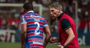 Tinga, jogador do Fortaleza, espera permanência de Vojvoda