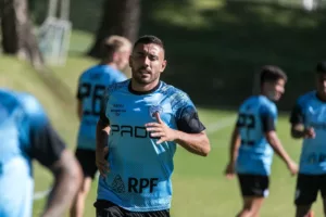 Série B: Sete jogadores deixam o Londrina antes da última rodada