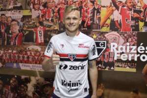 Catarinense: Figueirense está próximo de anunciar volante Robson Alemão para 2023