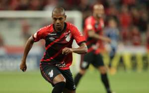 Paranaense: Athletico disputará estadual com time profissional