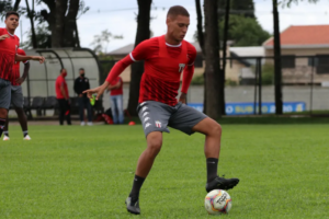 Paulista A2: Comercial 'leva chapéu' e volante ex-Botafogo-SP deve jogar fora do Brasil