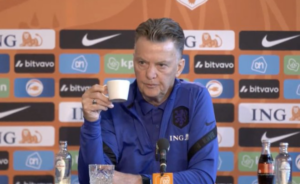 Van Gaal destaca eficiência da Holanda após vitória: 'Sabia que o gol sairia'