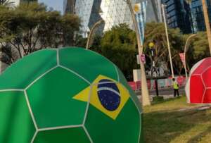 Brasil 'is good': líder nas apostas e mais querido nas ruas