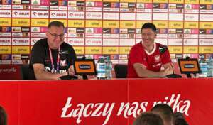 Técnico polonês diz realizar sonho e vê estreia na Copa como 'jogo especial'