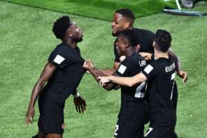 Davies lamenta desfecho negativo após gol histórico pelo Canadá: 