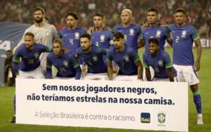 Consciência Negra: Relatório registra mais de 70 casos de injúria racial no futebol brasileiro