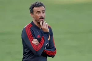 Luis Enrique libera relações sexuais na seleção da Espanha: 'É normal'