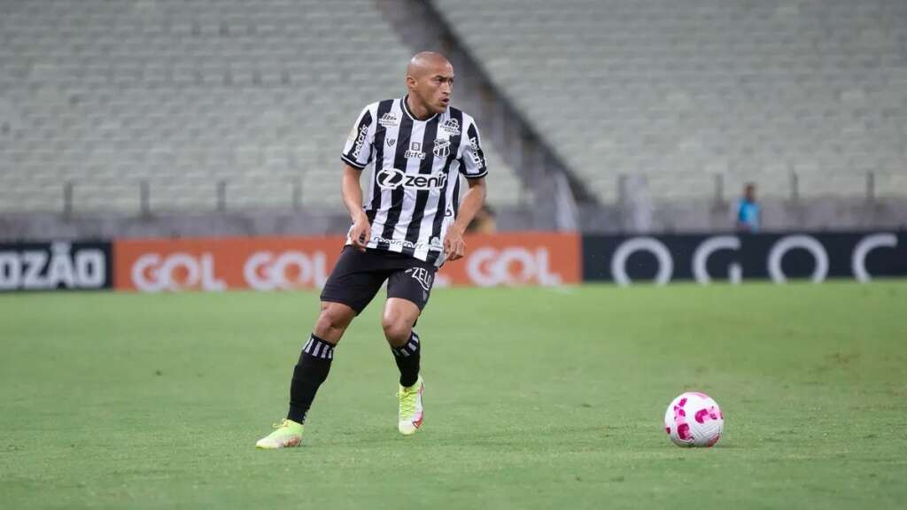 Mineiro: América se aproxima de Nino Paraíba do Ceará 2 FiN8jXDXwAIAgRe