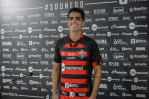 Baiano: Vitória perto de renovar com Gustavo Blanco