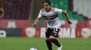 São Paulo anuncia renovação de contrato de Gabriel Neves por mais três temporadas