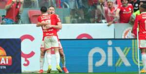 Internacional 3 x 0 Palmeiras - Colorado carimba o vice