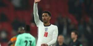 Bellingham é o 1º jogador nascido no século 21 a marcar em Copa do Mundo