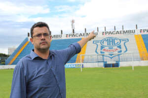 Vice do Marília se reúne com dirigentes do Athletico Paranaense