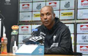 Orlando Ribeiro exalta jogadores do Santos: 'Foram para guerra'