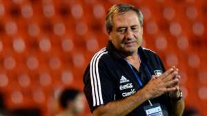 Campeão da Copa de 86 com Argentina sofre infarte antes de embarcar para o Catar