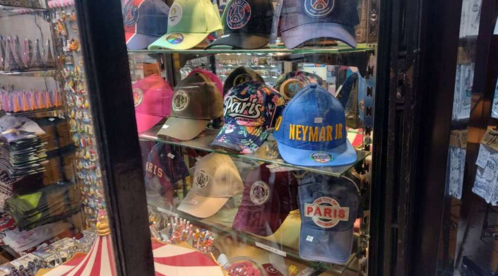 França, campeã do mundo, ainda não vive o clima de Copa