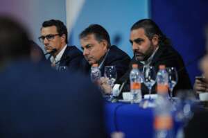 Paulistão: Guarani indica renovação com Mozart e confirma procura por dupla