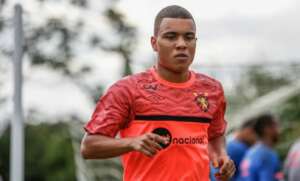 Pernambucano: Sport aguarda treinador Enderson sobre futuro do volante Bruno Matias