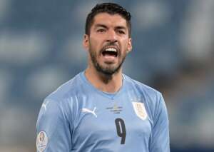 Suárez se recusa a falar sobre 2010 e promete Uruguai diferente em busca da vaga