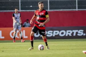 Capitão do Vitória-BA está perto de acertar com o Guarani