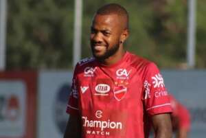 Goiano: Vila Nova renova com Victor Andrade, que está na fase final de recuperação