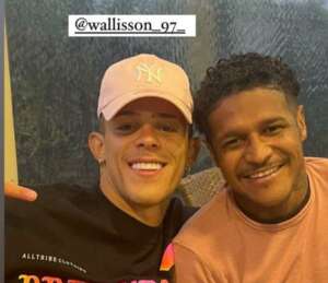 Série B: Volante da Ponte Preta posta foto com jogador do Guarani: ‘vai pular o muro’