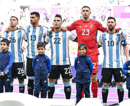 Jornais argentinos repercutem derrota na Copa: 'Sonho de Messi virou pesadelo'