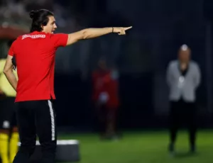 Red Bull Bragantino estuda mudança na comissão técnico para 2023