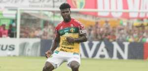 Série B: Sandro pede desculpa à torcida pelo rebaixamento de Brusque