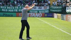 Gilmar Dal Pozzo não renova e deixa comando da Chapecoense