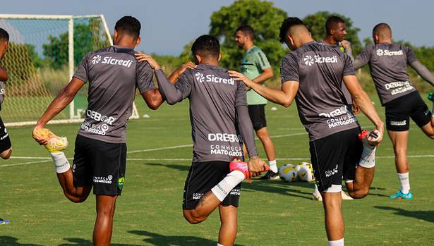 Atacante do Cuiabá, Jonathan Cafú projeta duelo com o Atlético-MG: ‘Muito difícil’
