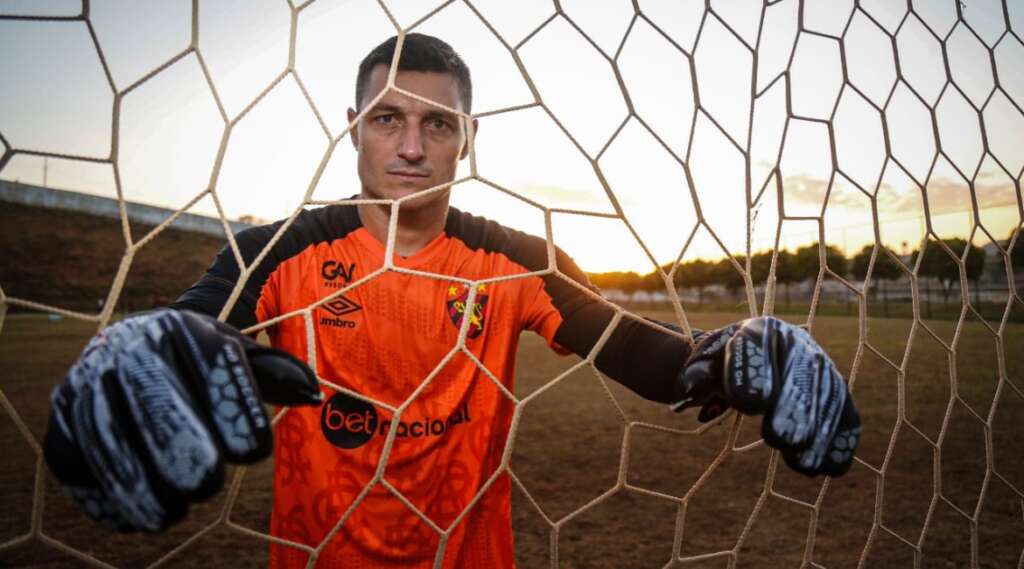 Denis comemora recuperação no Sport: “Tudo no cronograma”