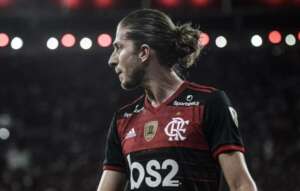 Flamengo renova com Filipe Luís por mais uma temporada