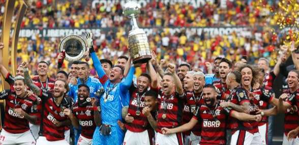 Com seis jogadores, Flamengo domina a seleção da Libertadores