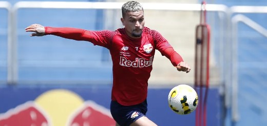 Artur, do Red Bull Bragantino, deve jogar no Catar em 2023