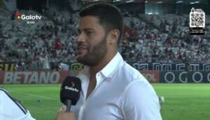 Com 19 gols pelo Atlético-MG, Hulk recebe prêmio de goleador do Mineirão em 2022