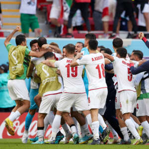 País de Gales 0 x 2 Irã - Goleiro de Gales é expulso e Irã faz a festa