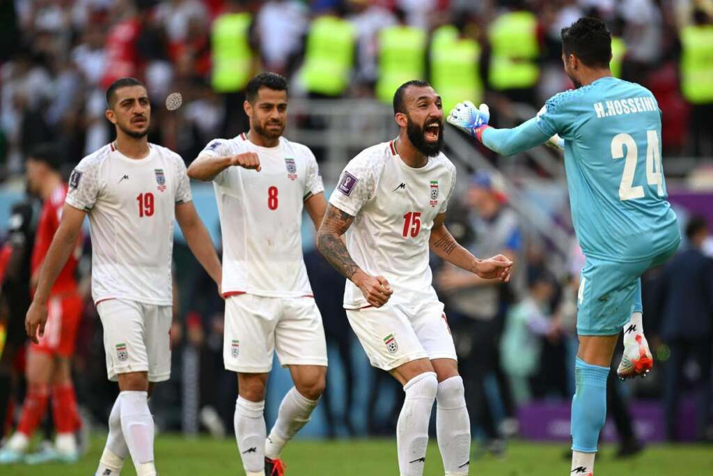 Irã x EUA - Rompidos desde 1979, seleções se enfrentam para decidir quem avança 2 ira 3