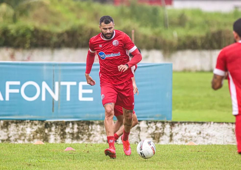 João Lucas ex-lateral Náutico