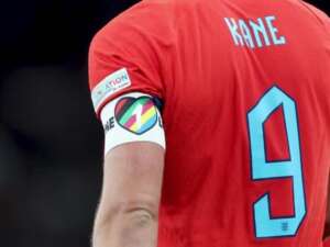 Fifa prometeu 'punições ilimitadas' para times com braçadeira LGBT+